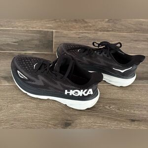 HOKA Clifton 9